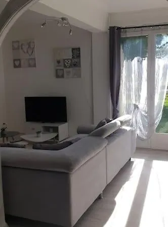 Maison Independante Dans Propriete Cloturee * Louze